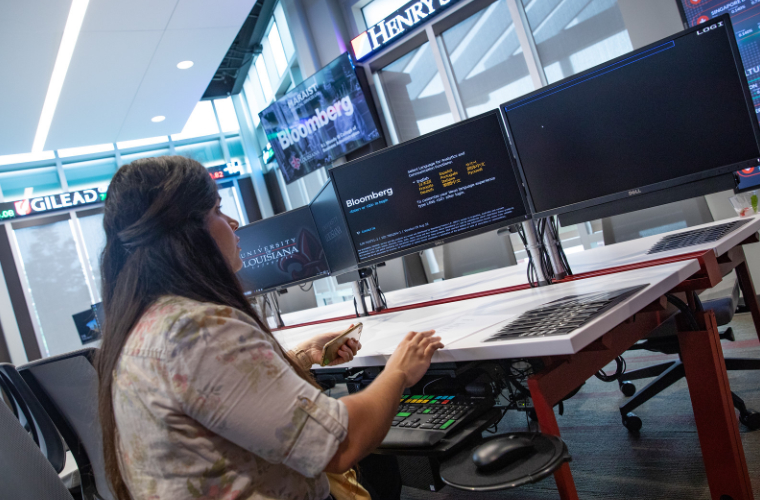 UL Lafayette student at a computer