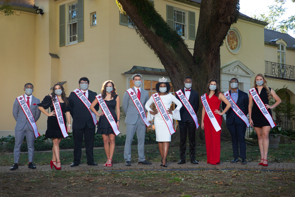 2020 Homecoming Court members in front of the Alumni Center on campus