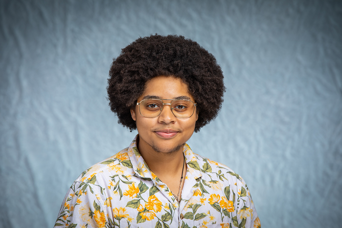 Headshot photo of alum Elliot Wade