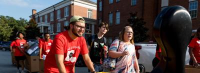 Students and their families moving into the dorms