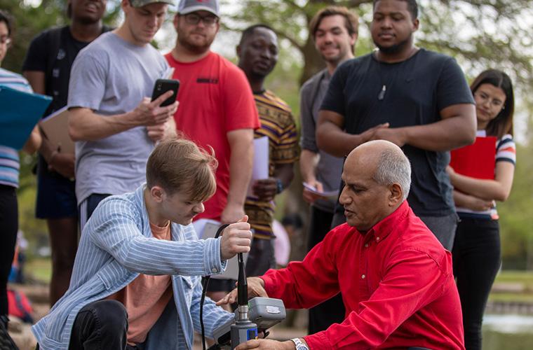 UL Lafayette students collecting water samples